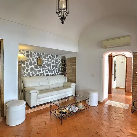 Sleeps 6 Pool Air Con Wifi