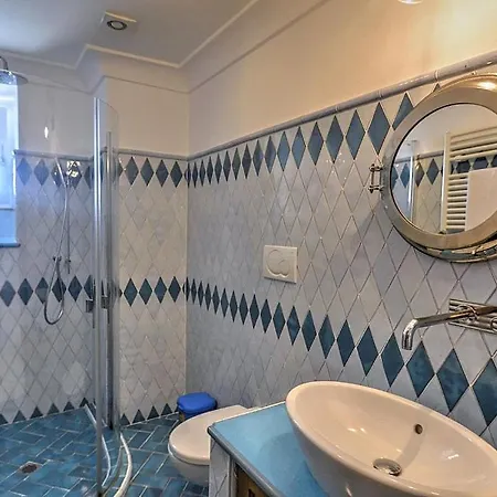 Sleeps 6 Pool Air Con Wifi *