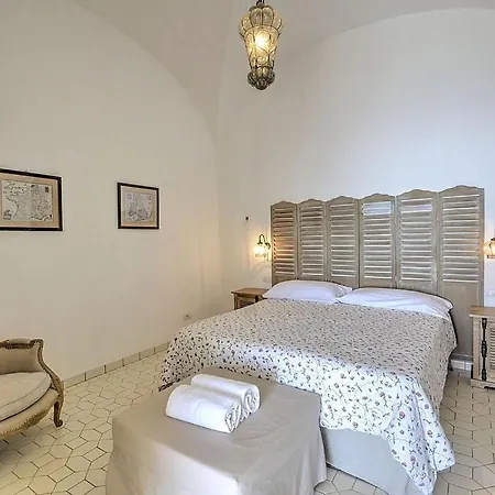 Sleeps 6 Pool Air Con Wifi
